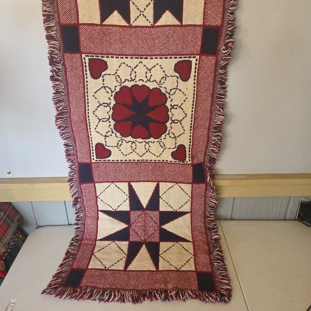 VTG Manual Woodworkers and Weavers Tapestry American Tapestry Table Runner USA